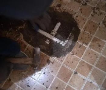 德兴卫生间漏水维修公司为您分享下卫生间渗水如何处理及注意事项